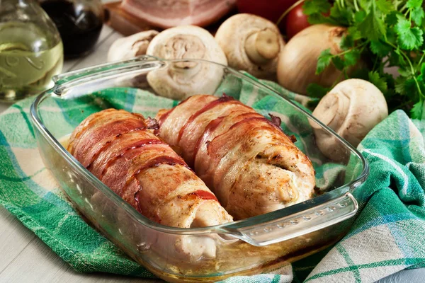 Baked chicken breast stuffed with champignon — Stock Photo, Image