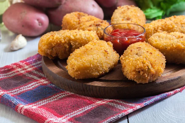 Homemade croquettes of jamon ham — Stock Photo, Image