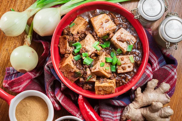 Mapo Tofu - sichuan pikantne danie — Zdjęcie stockowe