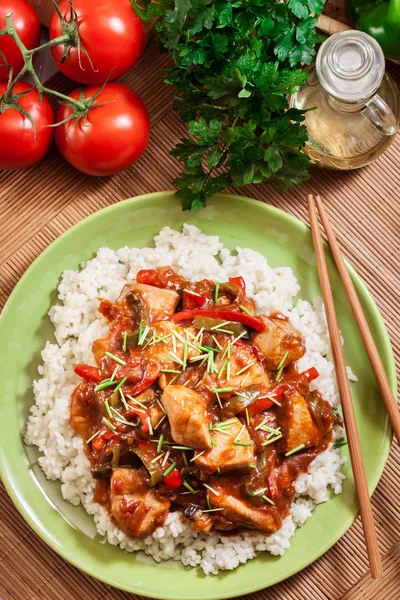 Chicken in sweet and sour sauce — Stock Photo, Image