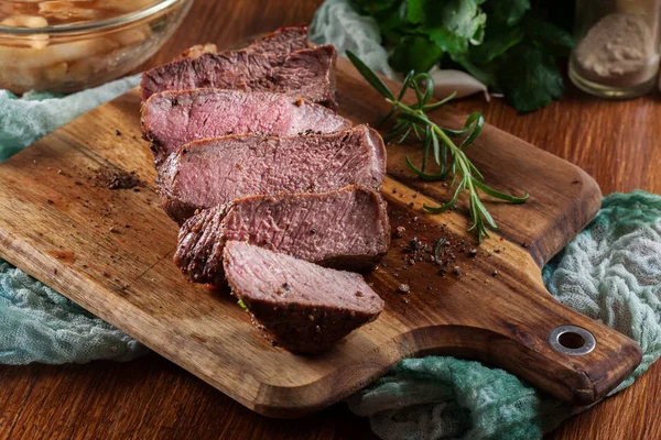 쇠고기 스테이크의 조각 — 스톡 사진