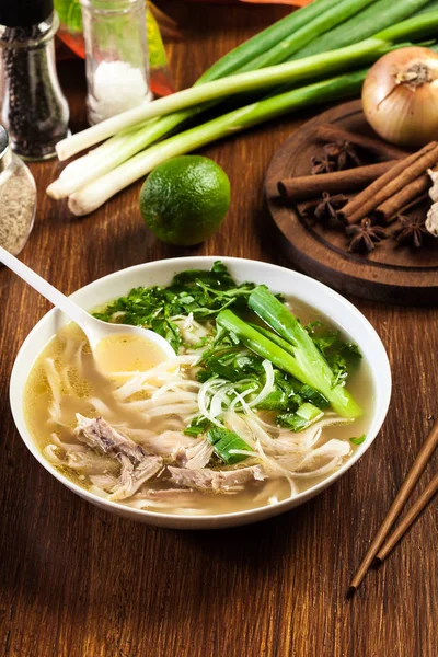 Pho Ga - kip noodlesoep — Stockfoto