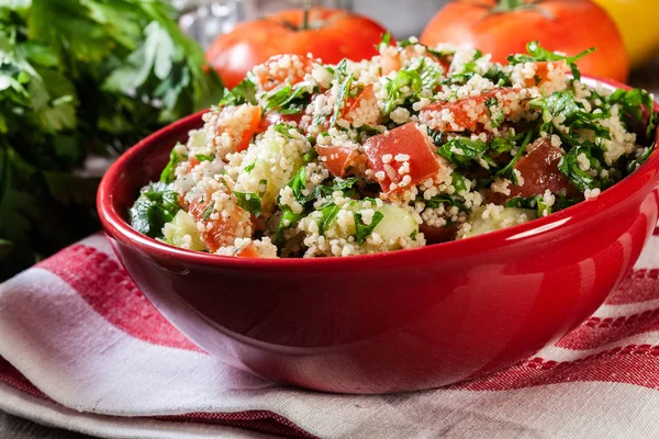 Ensalada de Tabbouleh con cuscús — Foto de Stock