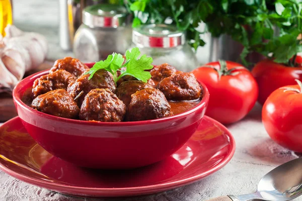 Chiftele cu sos de roșii — Fotografie, imagine de stoc