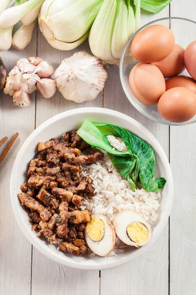 Тайваньская Тушеная Свинина Рисе Вареным Яйцом Пак Чой Традиционные Блюда — стоковое фото