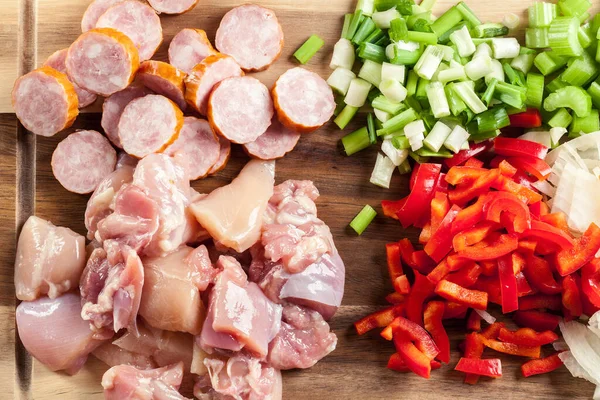 Zutaten Für Die Zubereitung Von Hühnerjambalaya — Stockfoto