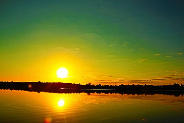 Soluppgång Floden — Stockfoto