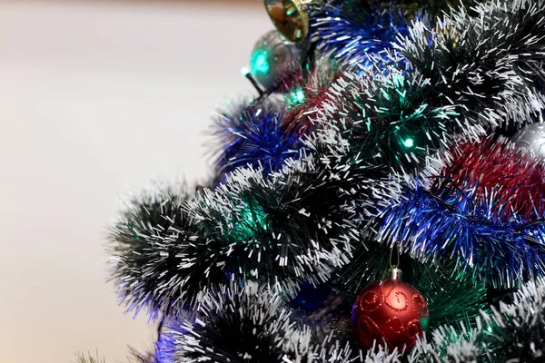 Árbol Navidad Con Juguetes —  Fotos de Stock