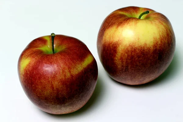 Червоне Яблуко Білому Тлі — стокове фото
