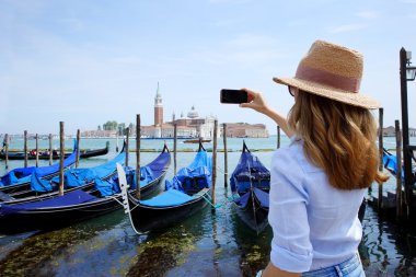  turist anı yakalayan telefon ile 