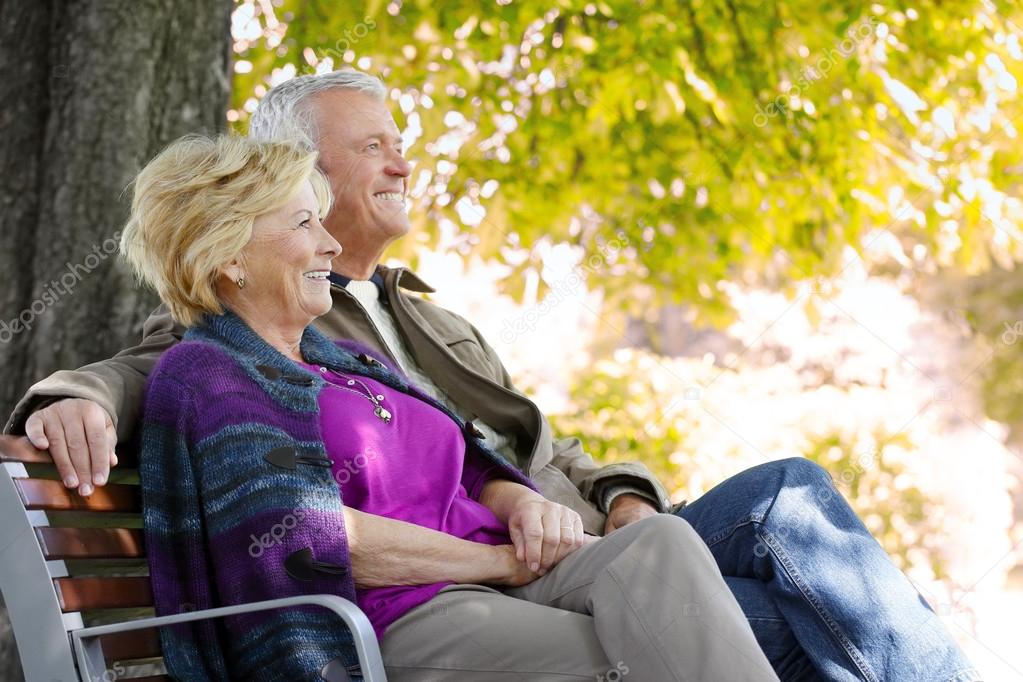 Yaşlı twitter. Пожилые люди. Пенсионеры на даче. Социальный работник. Yaşlı twitter.