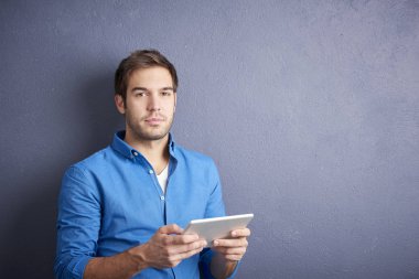 Dijital tablet kullanma.