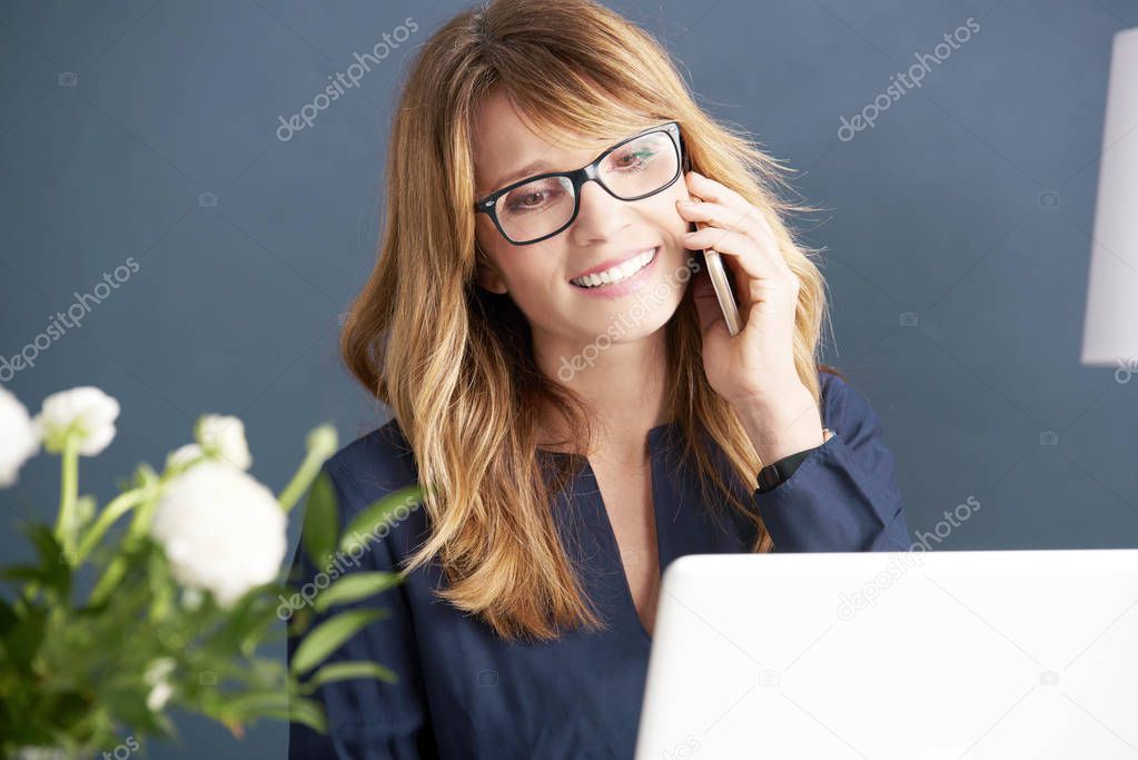 professional woman making call