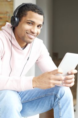 adam müzik tablet ile