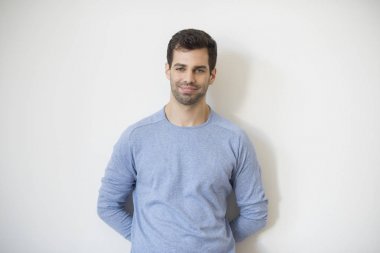 genç işadamı duran 
