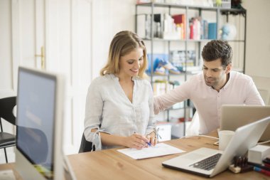  Mimar yakışıklı erkek Tasarımcısı. 