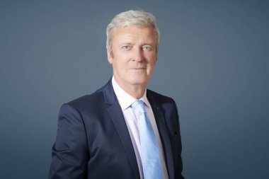 Başarılı eski profesyonel adam portresi 