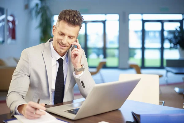 Analysis businessman making call — Stock Photo, Image