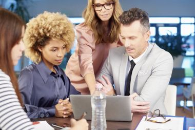 Teamwork in the boardroom 