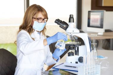  Tıbbi laboratuvar test için hazırlamak yardımcı 