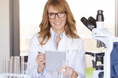 araştırma hekim dijital tablet kullanma