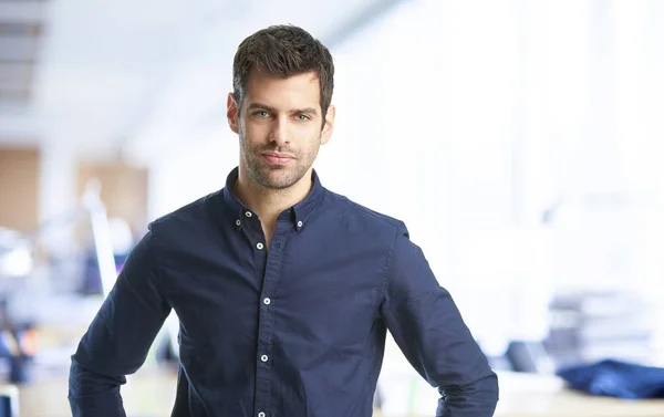 Confident Young Financial Assistant Businessman Wearing Shirt Looking Camera While — Stock Photo, Image