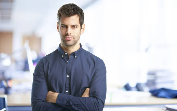 Confident Young Businessman Arms Crossed Wearing Shirt Looking Camera While — Stock Photo, Image