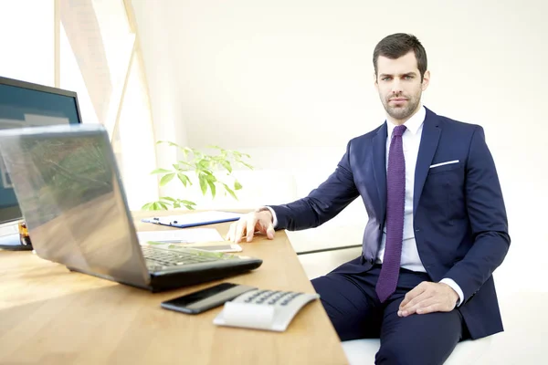 Confident Financial Advisor Businessman Wearing Suit Looking Camera While Sitting — Stock Photo, Image