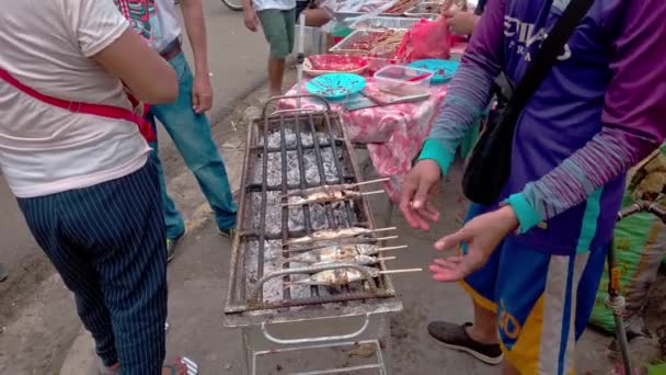 De grandes foules se rassemblent pour le défilé Sinulog à Cebu Philippines — Video