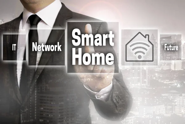 Smart Home üzletember, a városi háttér-koncepció — Stock Fotó