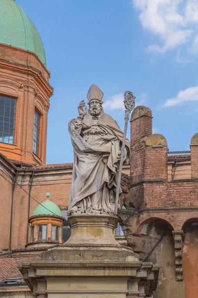 Estatua de San Petronio Bolonia Emilia Romaña Italia — Foto de Stock