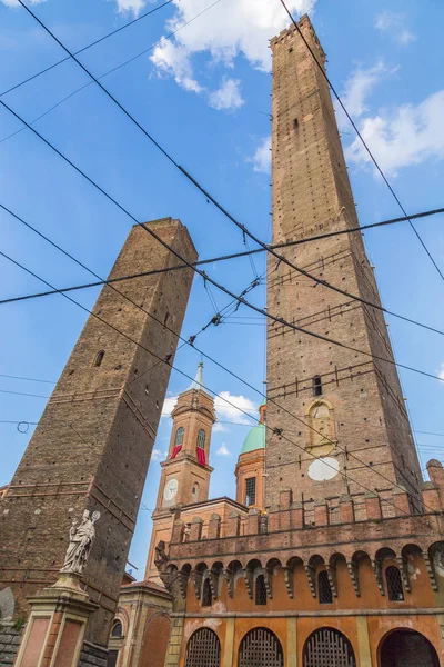 Dvě věže z Itálie Bologna Emilia Romagna — Stock fotografie