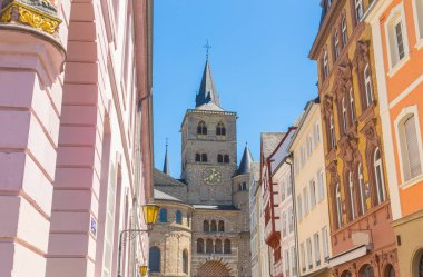 Historic Sokak Manzaralı Liebfrauen Basilicatrier Rhinela bir