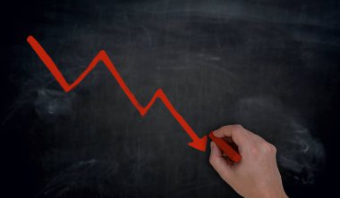Grafik yazı tahtası üzerinde el ile yazılmış