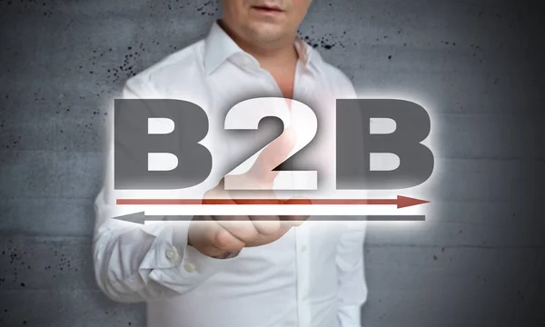 La pantalla táctil B2B Icon es operada por el hombre — Foto de Stock