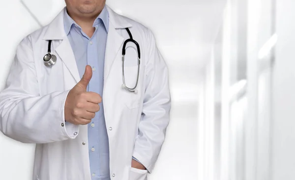 Template concept and doctor with thumbs up — Stock Photo, Image