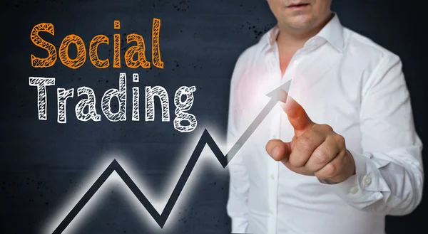 Social trading koncept touchscreen drivs av mannen — Stockfoto