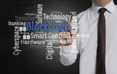Blockchain bulut işadamı tarafından ekranda bulunmakta