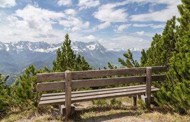 Alpler panorama koltuk Garmisch-Partenkirchen Bavyera Almanya ile