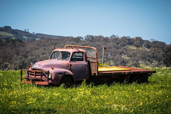 Abandoned Ute in a Field — Stock Photo, Image