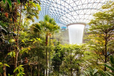 Singapur 'daki Changi Havaalanı' ndaki Iconic Jewel.