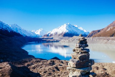 Tasman Buzulu Yeni Zelanda 'da Aşçı Dağı yakınlarında.
