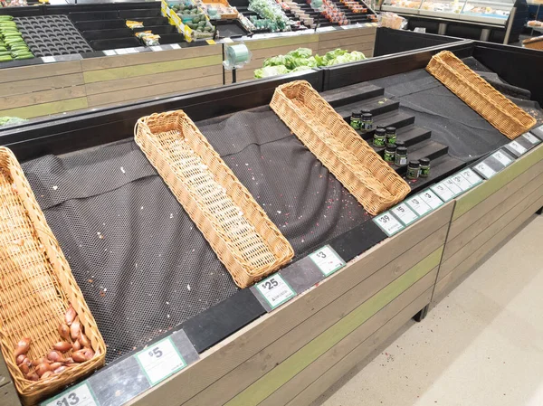 Prateleiras vazias no supermercado australiano — Fotografia de Stock