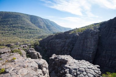 Grampians Victoria Avustralya 'da Harikalar Diyarı Yürüyüşü