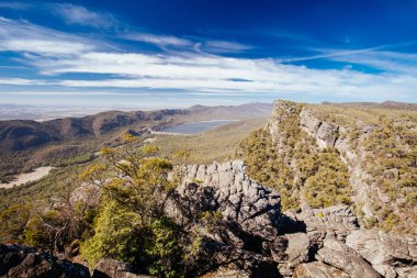 Grampians Victoria Avustralya 'da Harikalar Diyarı Yürüyüşü