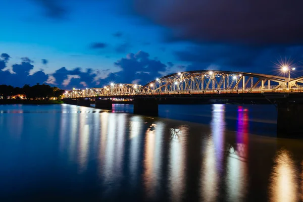 Truong Tien Bridge Hue au Vietnam — Photo