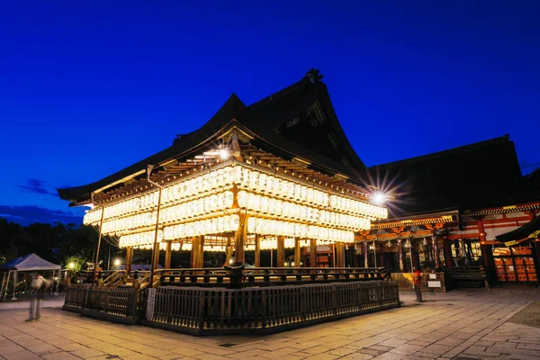 Santuário de Yasaka-Jinja em Kyoto Japão — Fotografia de Stock