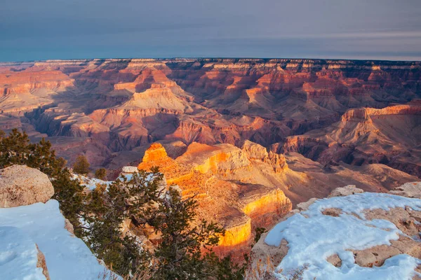 Lever de soleil au Grand Canyon aux États-Unis — Photo