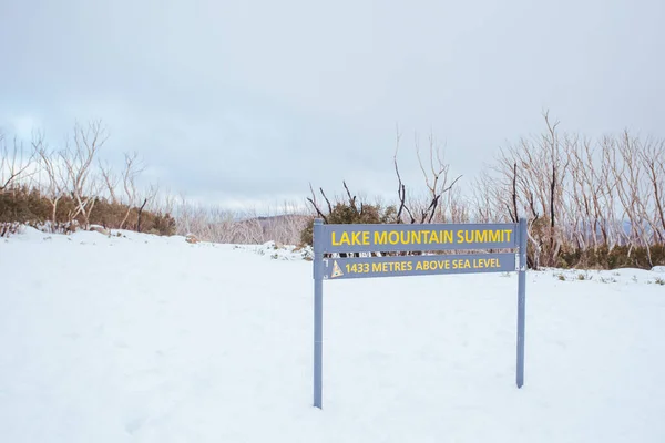 Λίμνη Mountain Σύνοδο Κορυφής στην Αυστραλία — Φωτογραφία Αρχείου