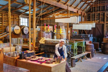 Egemen Tepesi 'ndeki bir gösteride askerler.